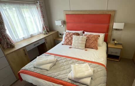 Master bedroom of Luxe Lodge 51 at Stewarts Resorts St Andrews